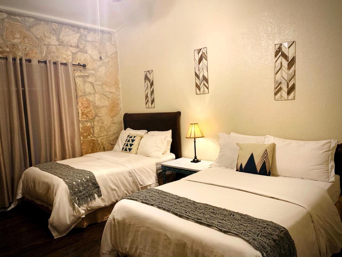 The Lodge At Cypress Falls Wimberley Exterior foto